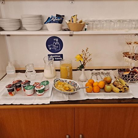 Somerset House B&B Grange-over-Sands Екстериор снимка