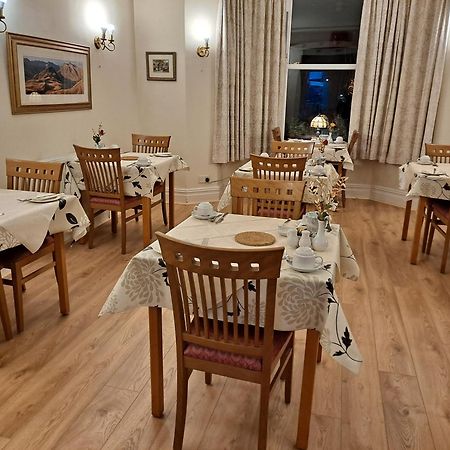 Somerset House B&B Grange-over-Sands Екстериор снимка