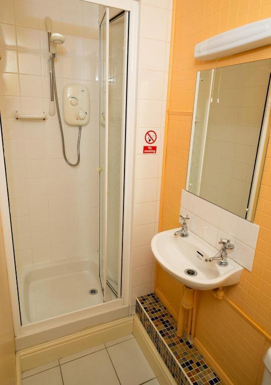 Somerset House B&B Grange-over-Sands Екстериор снимка