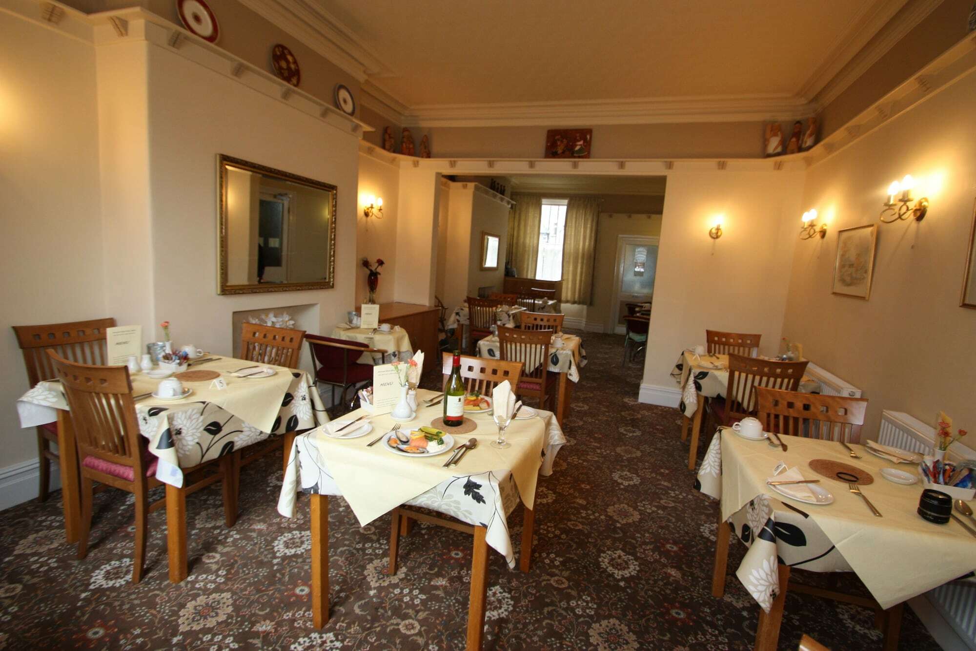Somerset House B&B Grange-over-Sands Екстериор снимка